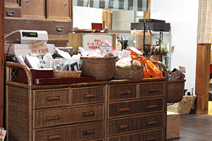 店内レジ前写真